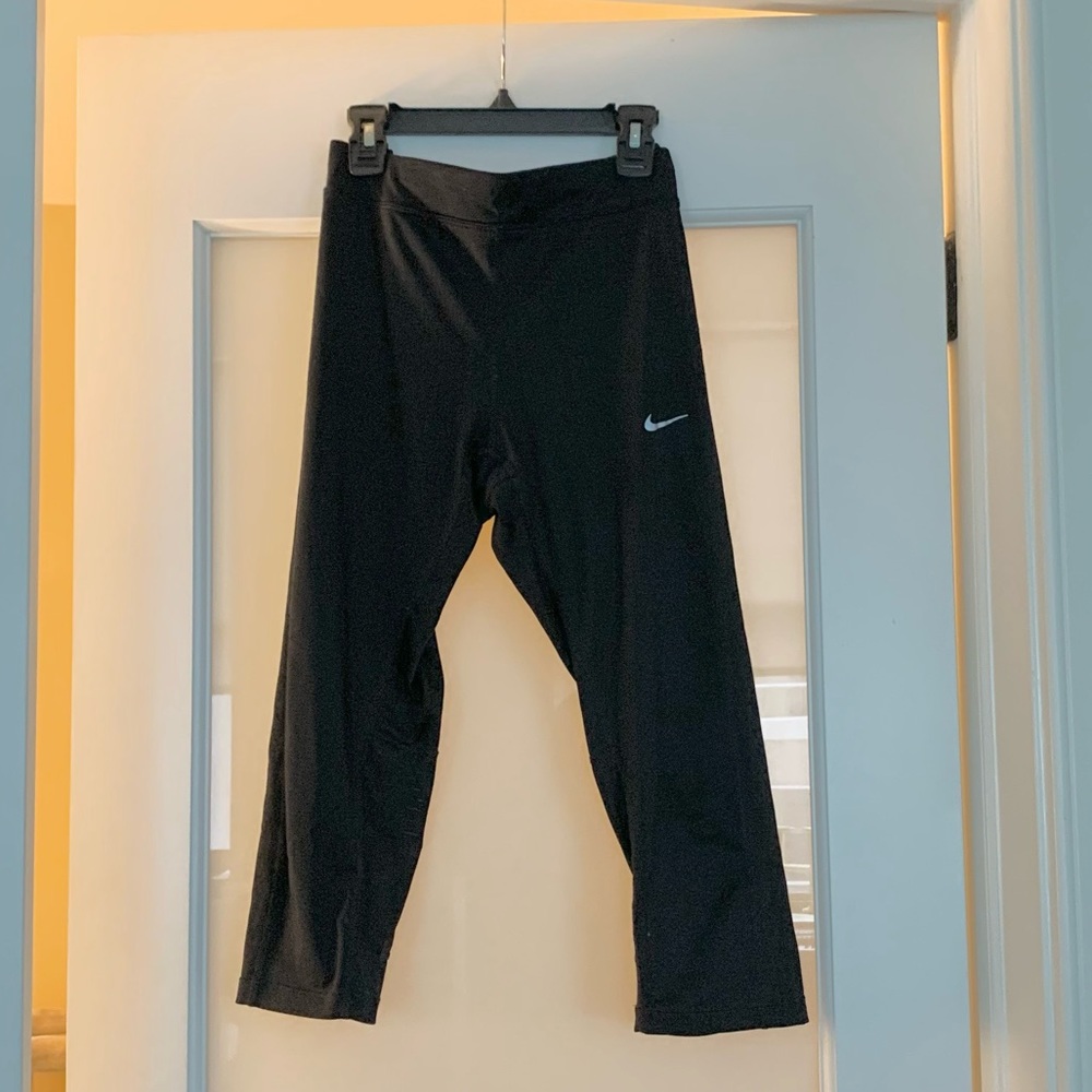 Nike cropped DriFit leggings